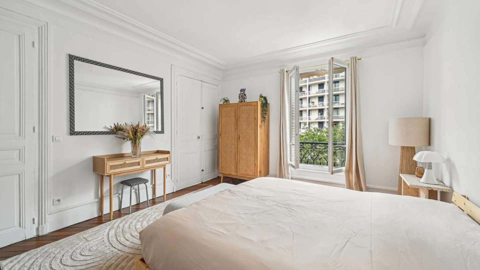 Duplex Avec Billard A Cote De La Tour Eiffel ! Apartment Paris 0*,